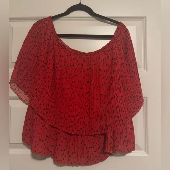 NWT Eloquii Red Pleated Polka Dot off shoulder top - Picture 2 of 4